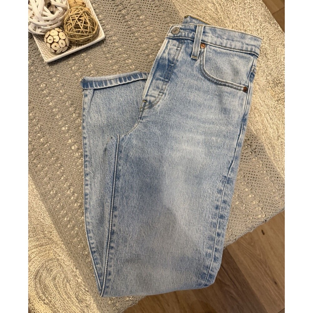 Levi's 501 Women's Straight High Rise Light Wash Blue Denim Jeans Size 0
